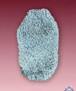 Suéter de lana azul para perro chiquito extendido, vista superior, mostrando la textura exterior tipo chenilla.